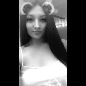 Meet your Posher, Mia